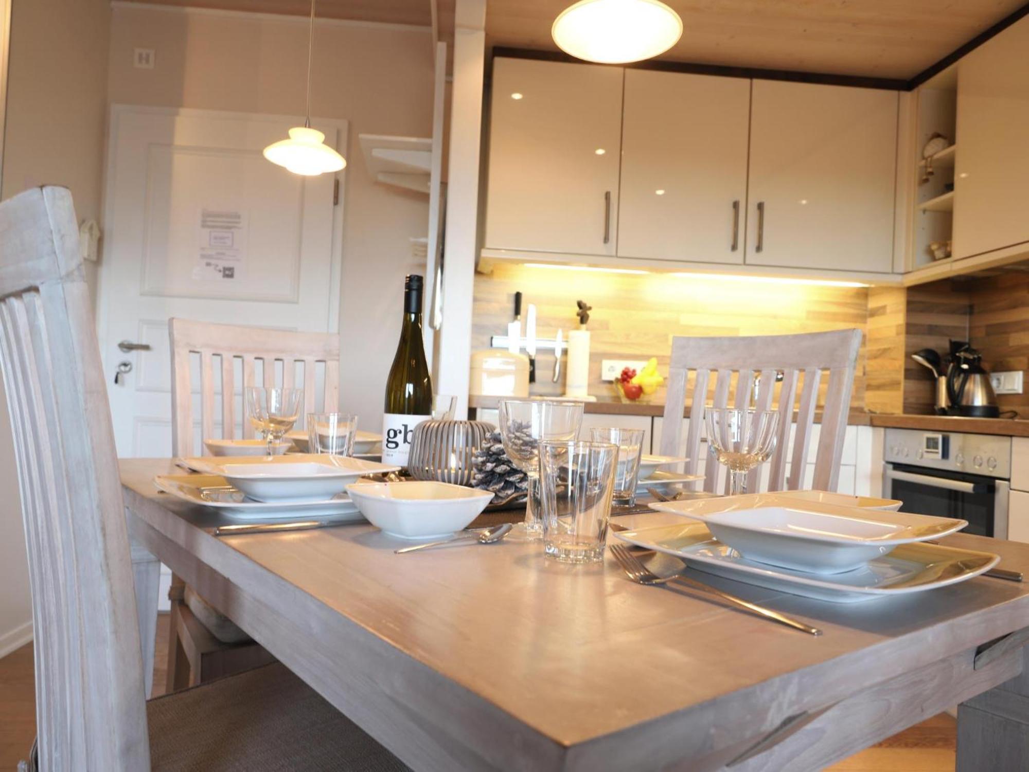 Schönes Neues Hochwertig Renoviertes 2-zimmer In Der 4. Etage. Apartment *